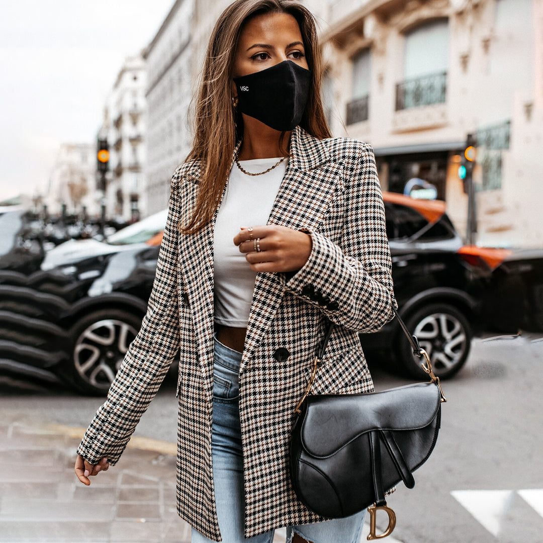 Chic Women's Blazer for Any Occasion