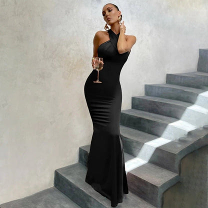 Chic Halter Neck Maxi Dress for Evening Events