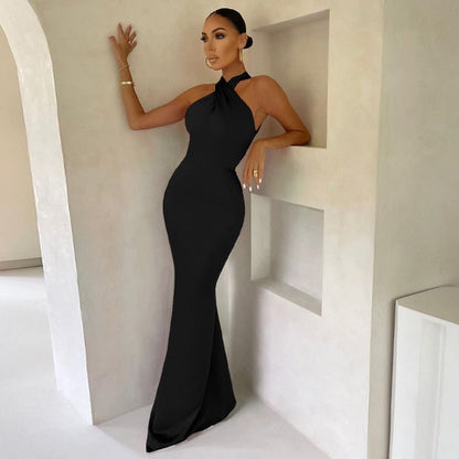 Chic Halter Neck Maxi Dress for Evening Events