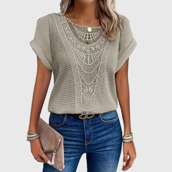 Chic Ibiza-Inspired Pearl Blouse for Every Occasion