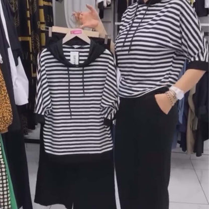 Chic Modern Top and Pants Ensemble for Any Occasion