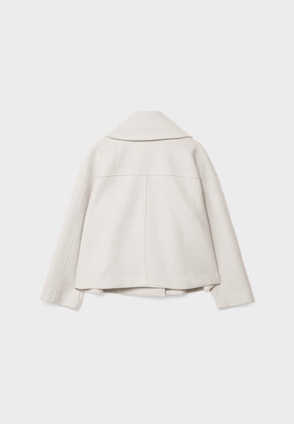 Chic Women's Short Coat - Stylish Wide Lapels & Button Front for Every Occasion