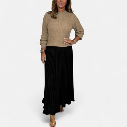 Claudia - Maxi dress with sweater and pleated skirt 8