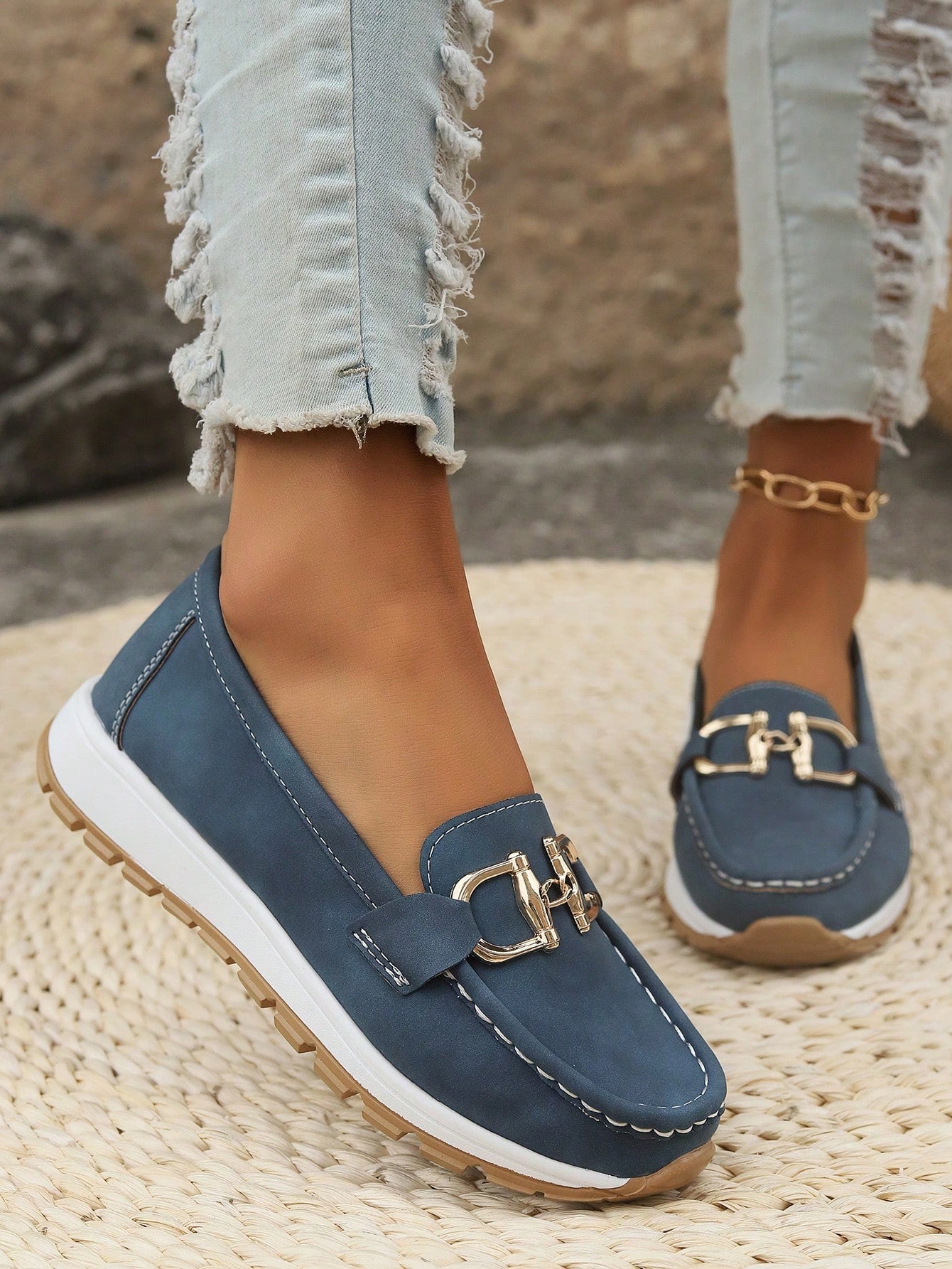 Ellie - Chic Buckle Loafers for Any Occasion