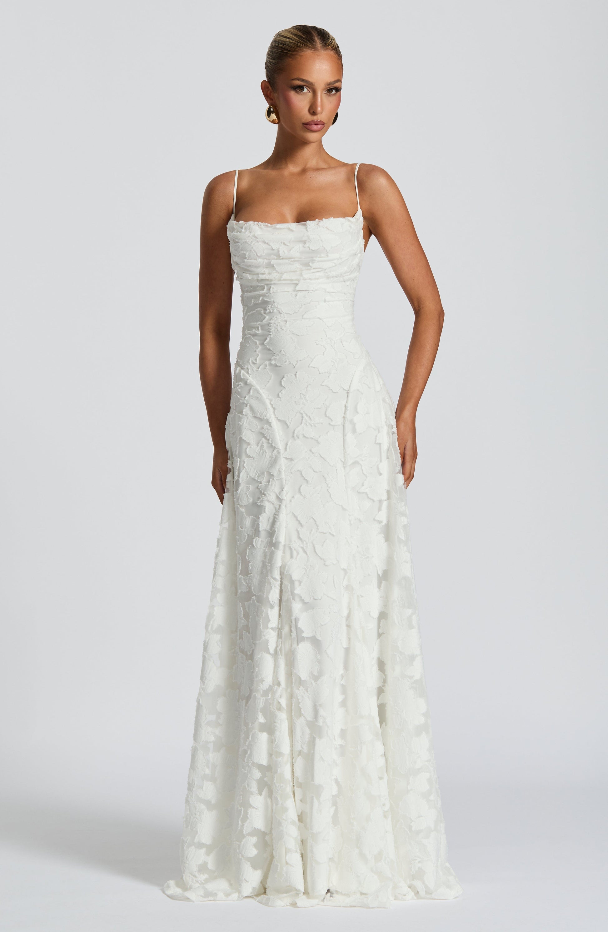 Eulalie - Elegant Flowing Dress 2