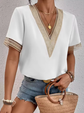 INES | Blouse with delicate lace 8
