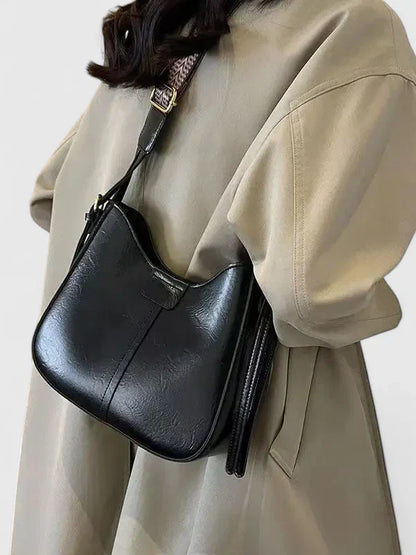 Mariselyah | Chic Fabric Shoulder Bag for Everyday Use