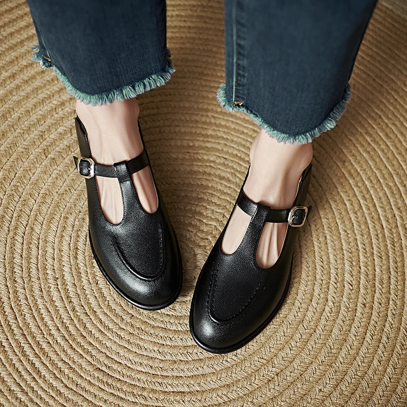 Selvana Chic Low Heeled Pumps for Any Occasion