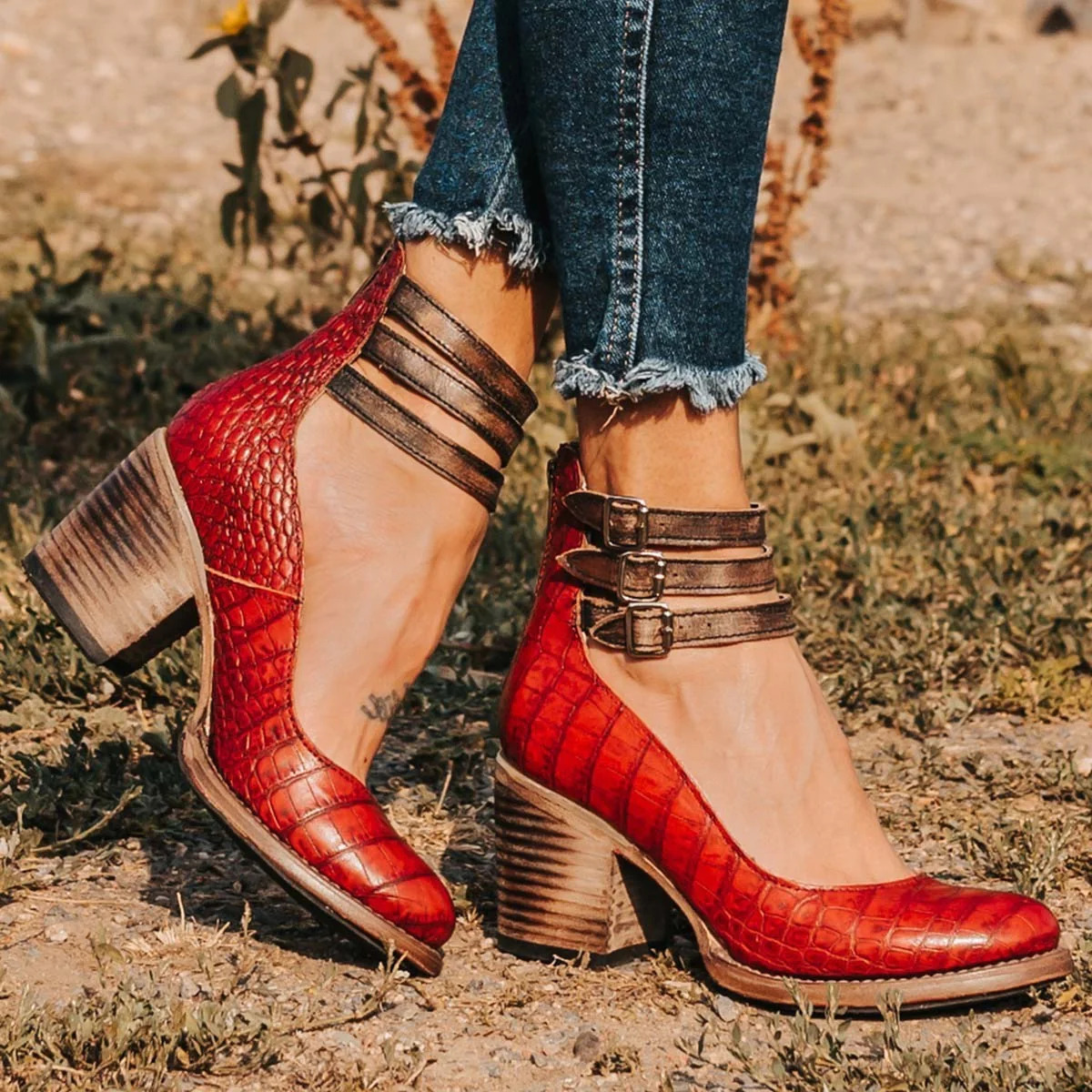 VINTAGE HEEL SANDALS 3