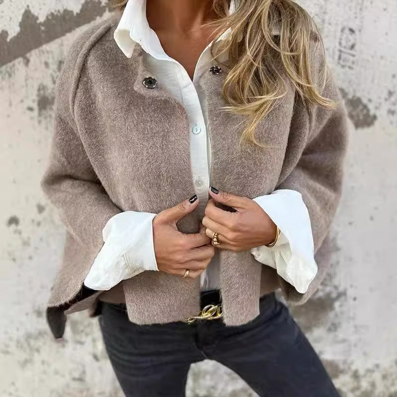 WOOL CAPE WITH FRONT CLOSURE 0