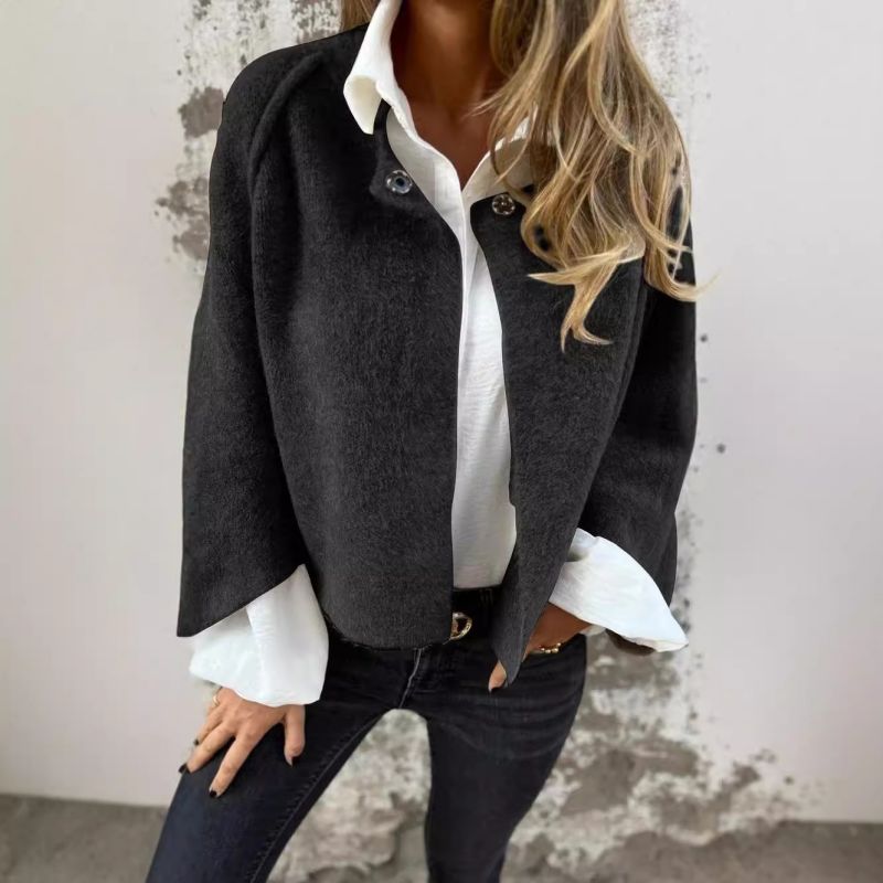 WOOL CAPE WITH FRONT CLOSURE 2