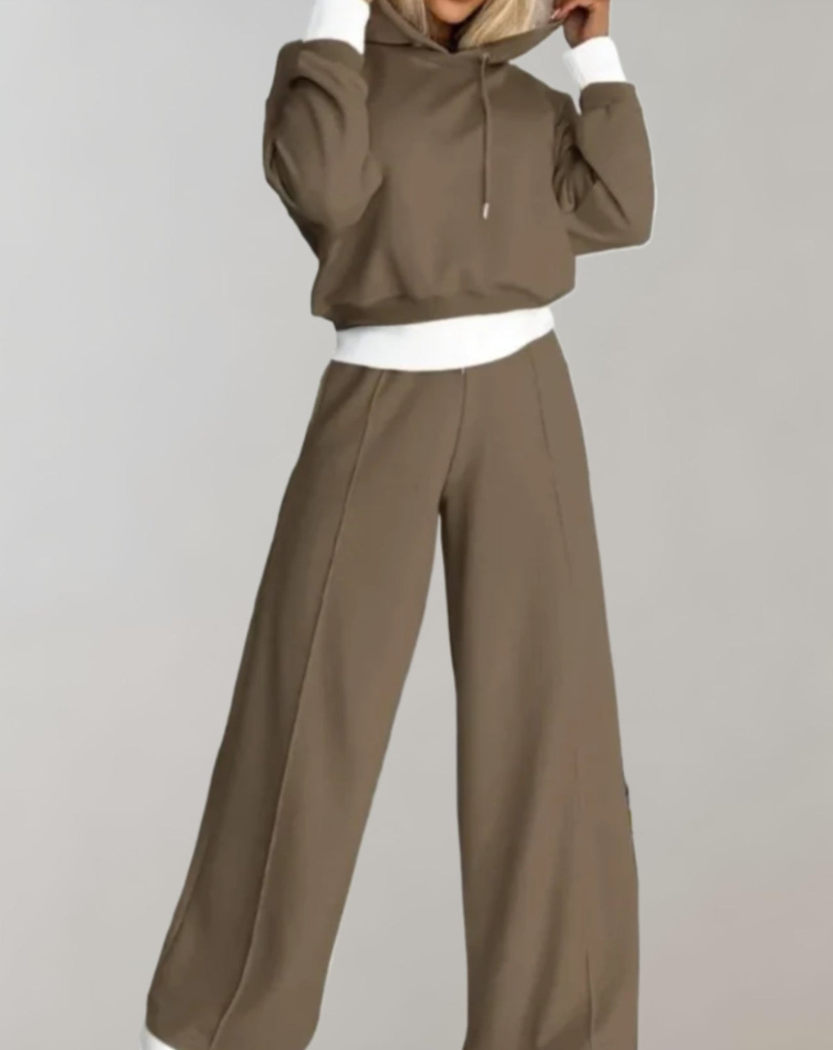Women’s 2-Piece Hoodie Tracksuit Set with Wide-Leg Trousers 4