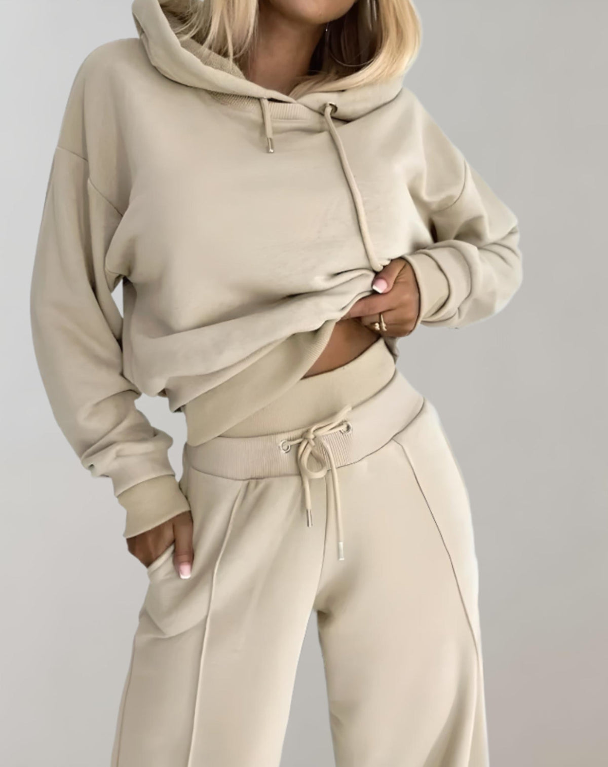 Women’s 2-Piece Hoodie Tracksuit Set with Wide-Leg Trousers 5