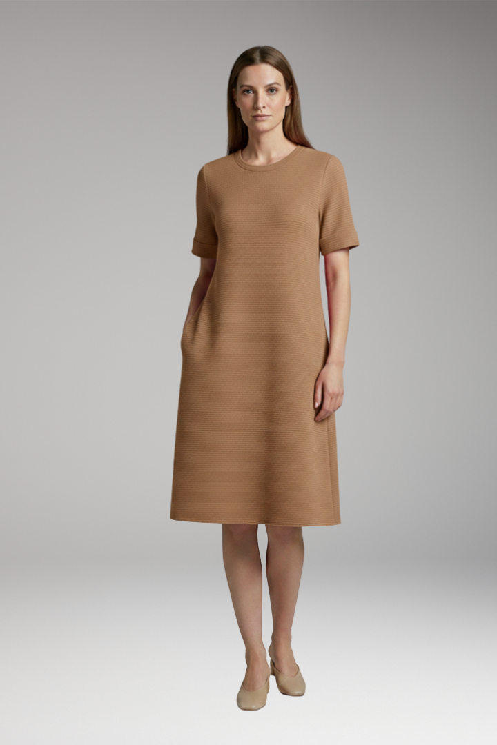 Women's Casual Dress with Relaxed Cut and Practical Pockets 16