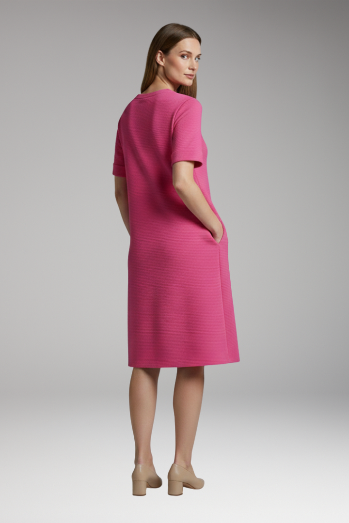 Women's Casual Dress with Relaxed Cut and Practical Pockets 3
