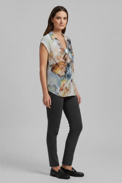 Women's Summer Top with Collared Neckline and Button Fastening 2