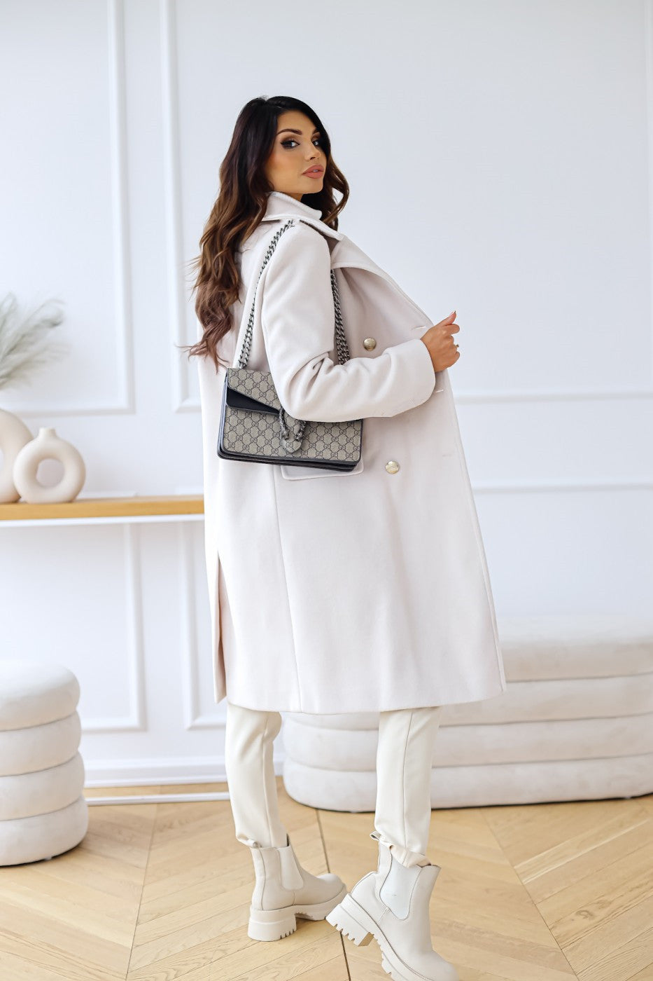 Women's Stylish Double-Breasted Coat for Winter Wear