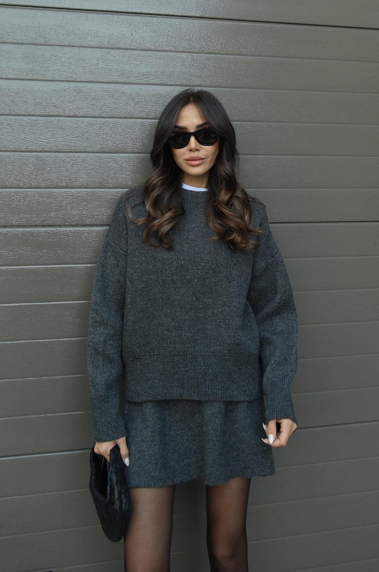 Chic Women's Knit Sweater and Mini Skirt Ensemble