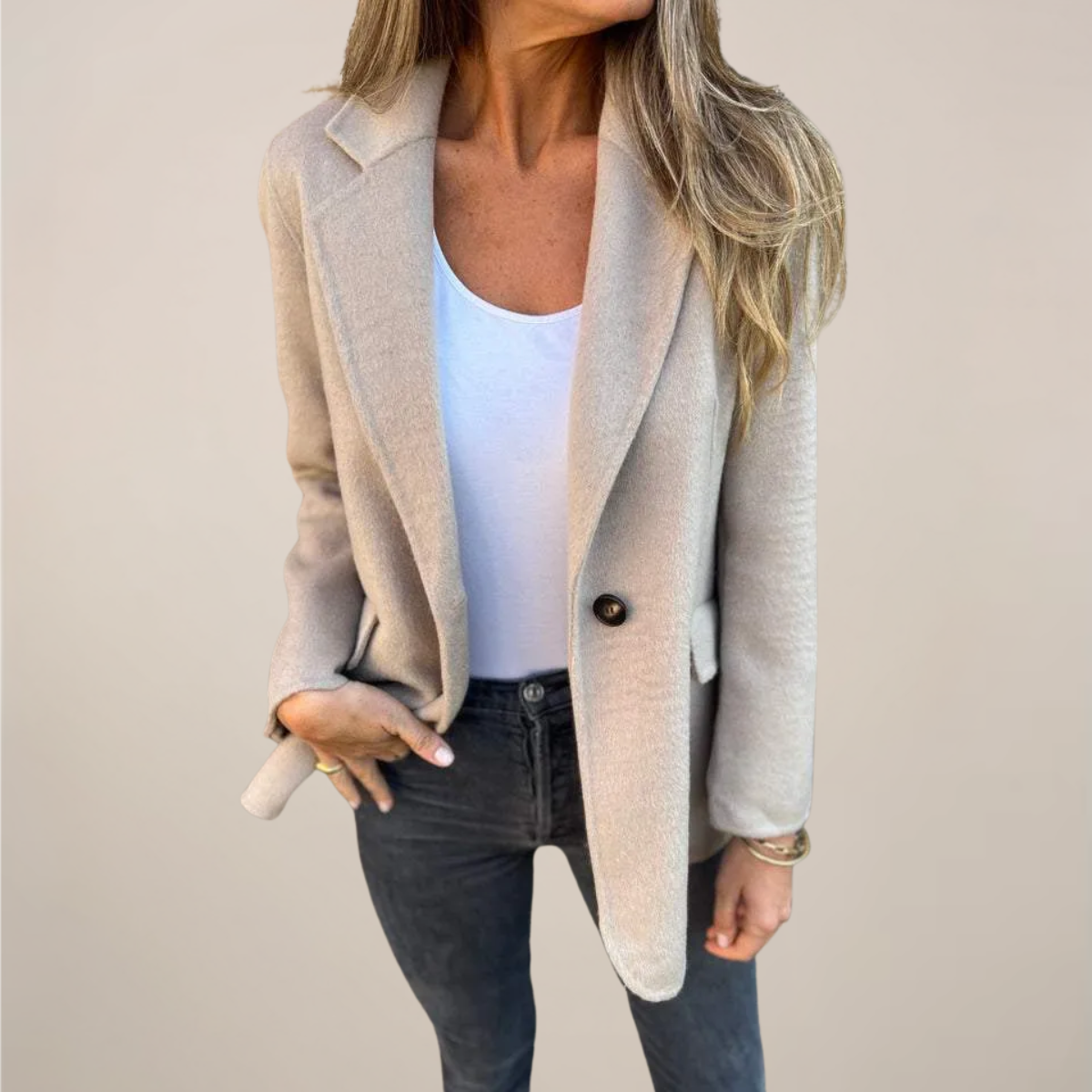 Chic Women's Blazer Jacket - Notch Lapel & Flap Pockets for Work or Events